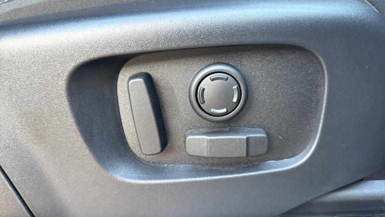 Land Rover Discovery Sport 2.0 D200 Dynamic SE 5dr Auto [5 Seat] Diesel Station Wagon